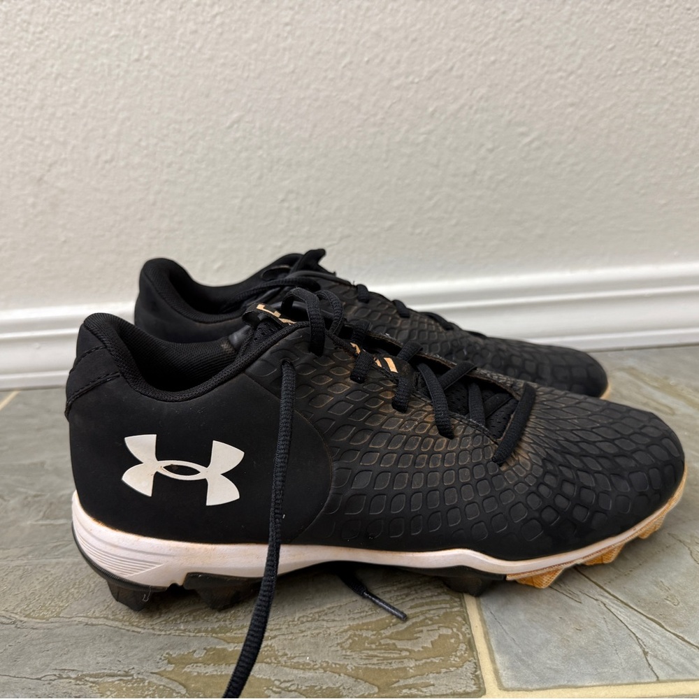 Under Armour Black Cleats